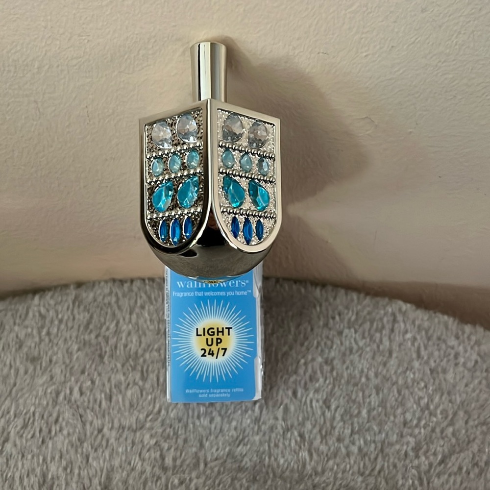 Bath and body works Hanukkah dreidel wall plug in